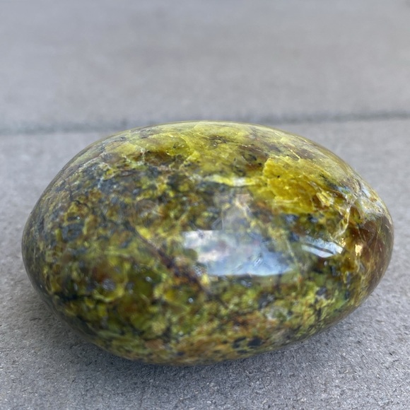 Green Opal Palm stone - Picture 8 of 8